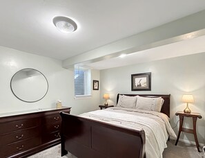 House, 5 Bedrooms | 5 bedrooms, laptop workspace, iron/ironing board, free WiFi - Walker Ridge 5 Bedroom Home (Montrose)