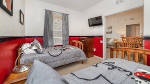Condo, 3 Bedrooms