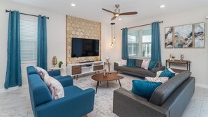 House, Multiple Bedrooms | Ruang tamu