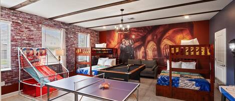 Ferienhaus, Mehrere Schlafzimmer | 10 Schlafzimmer, kostenloses WLAN