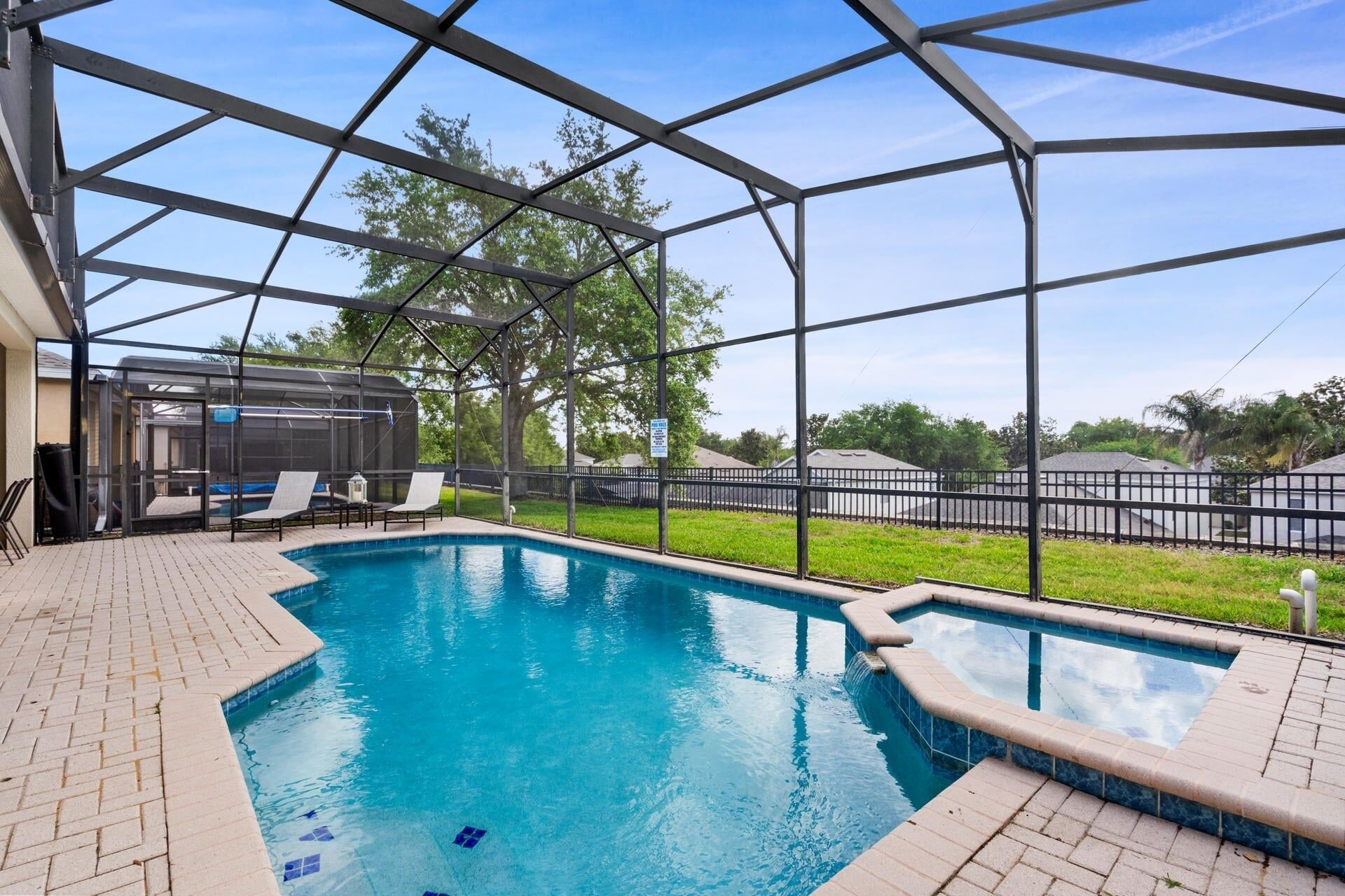 House, 5 Bedrooms | Pool