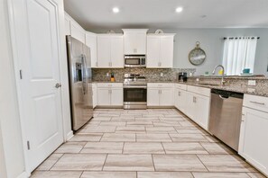 Casa, camere multiple | Cucina privata | Frigorifero, forno, macchina per tè/caffè, tostapane