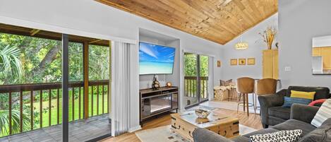 スマートテレビ、暖炉