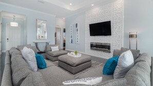 Condo, 4 phòng ngủ | Khu phòng khách