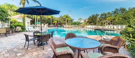 Condo, 3 habitaciones | Alberca