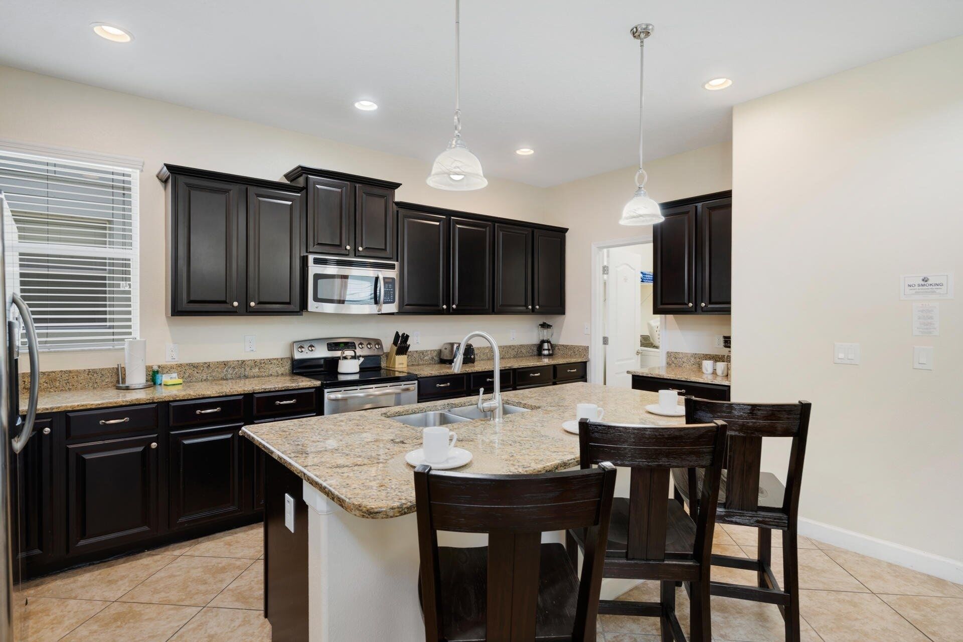 House, 5 Bedrooms | Private kitchen | Coffee/tea maker, fridge, oven, toaster