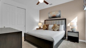8 bedrooms, free WiFi - Solara Resort 8 Bedroom Private Pool Home 8 Home (Kissimmee)