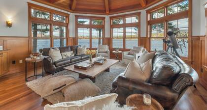 Premier 7 BR Lake Winnipesaukee Waterfront Retreat with Sweeping Views