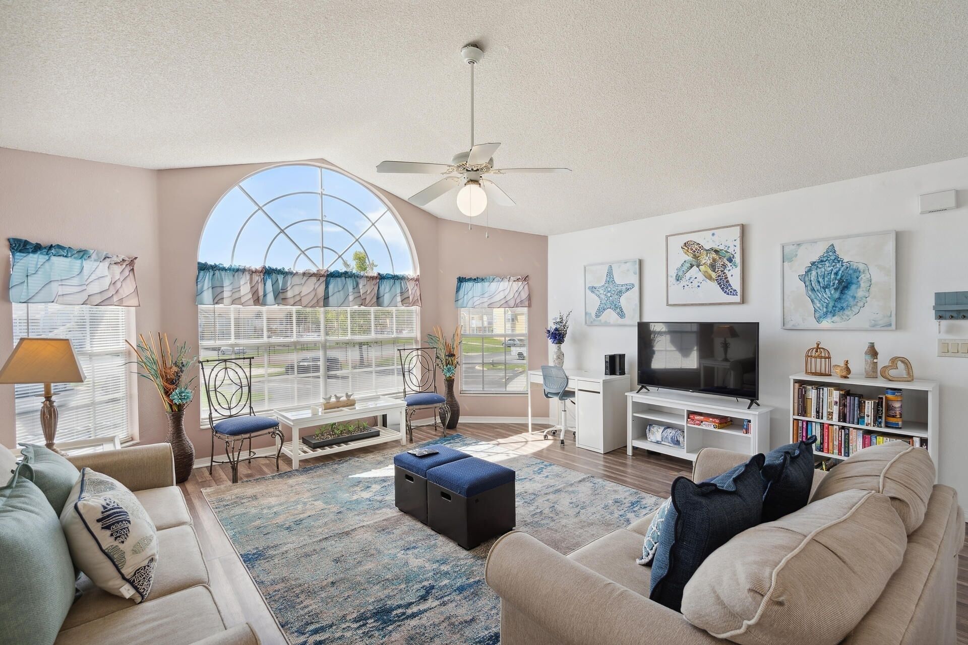 Condo, 3 Bedrooms | Living area | Smart TV