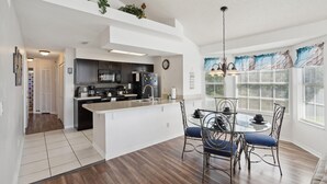 Kondominium, 3 kamar tidur | Dapur pribadi | Mesin pembuat kopi/teh, lemari es, oven, dan pemanggang roti