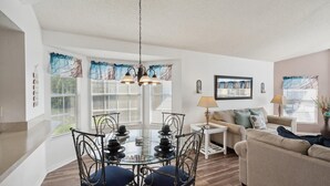 Kondominium, 3 kamar tidur | Interior