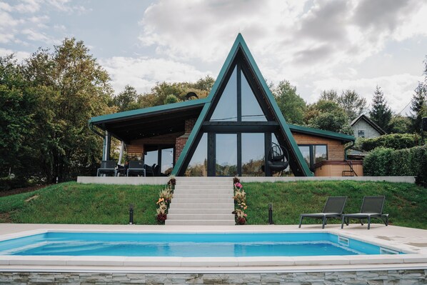 Piscine extérieure, piscine chauffée