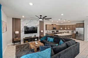 Living area - Windsor Island Resort 10 Bedroom Themed Private Home with Pool+Spa & Resort Amenity Access 10 Home (Davenport)