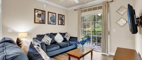 Condo, 3 habitaciones | Área de sala de estar