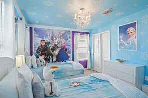 10 bedrooms, free WiFi - Windsor Island Resort 10 Bedroom Themed Private Home with Pool+Spa & Resort Amenity Access 10 Home (Davenport)