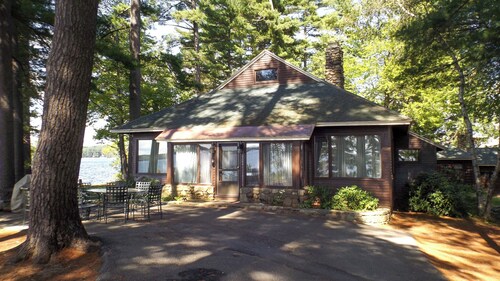 Sebago Lake Paradise: Private Peninsula, 5-Bed Home + 3 Cabins