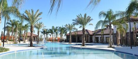 House, 5 Bedrooms | Pool