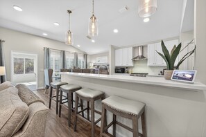 Interior - Private Pool~Sleeps 10~Golf Cart 6 Passenger Included~Walk to beach (Destin)