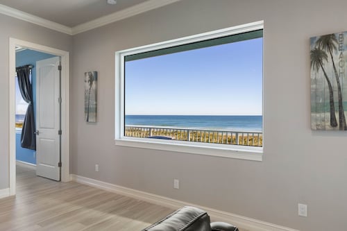 Oceanfront dream home - Banana Wind!