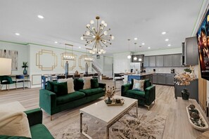 Casa, vários quartos | Área de estar