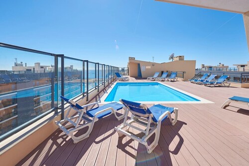 ★ Algarve Seaside Lux Apartment w/Pool ★