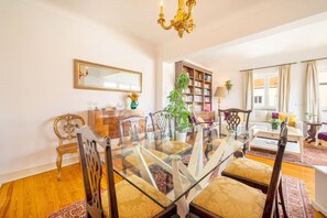 Dining - •« Come Home to Calm in Lisbon’s Center »• (Lisboa)