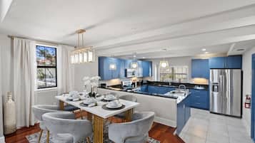 Townhome, 4 Bedrooms | Dining