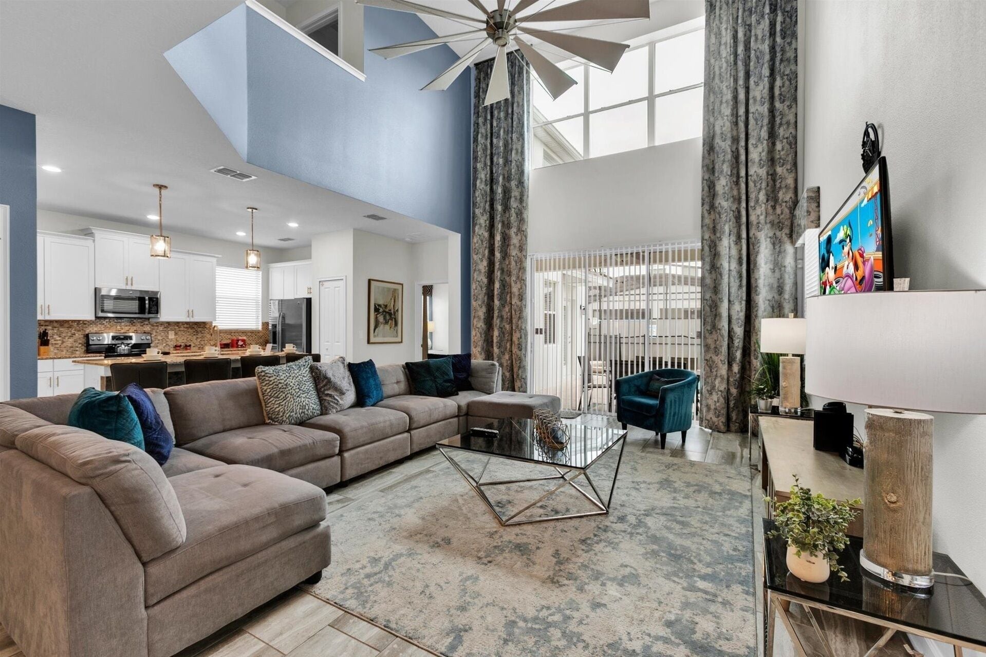 單棟房屋, 5 間臥室 | 客廳