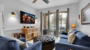 Condo, 3 phòng ngủ | Khu phòng khách