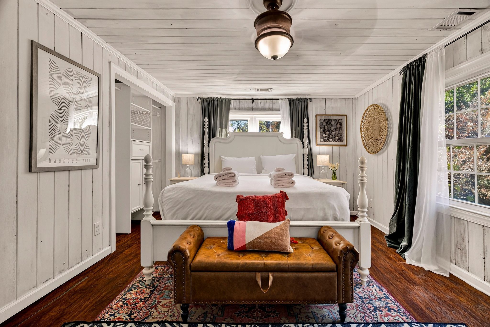 Schreibtisch, Bügeleisen/Bügelbrett, kostenloses WLAN, Bettwäsche