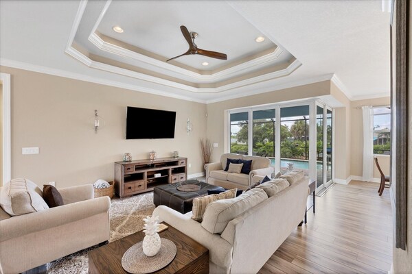 Englewood 5 Bedroom Pool Home 3 Miles To Gulf Beaches! 5 Home - Englewood Beach, Englewood