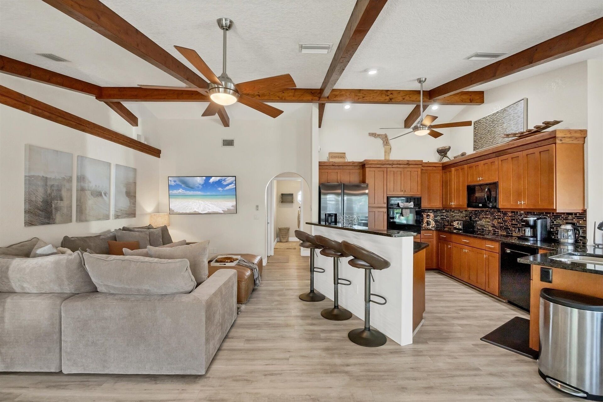 House, 3 Bedrooms | Living area | Smart TV