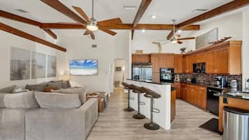 House, 3 Bedrooms | Living area | Smart TV