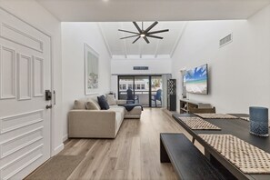 Kondominium, 2 kamar tidur | Interior