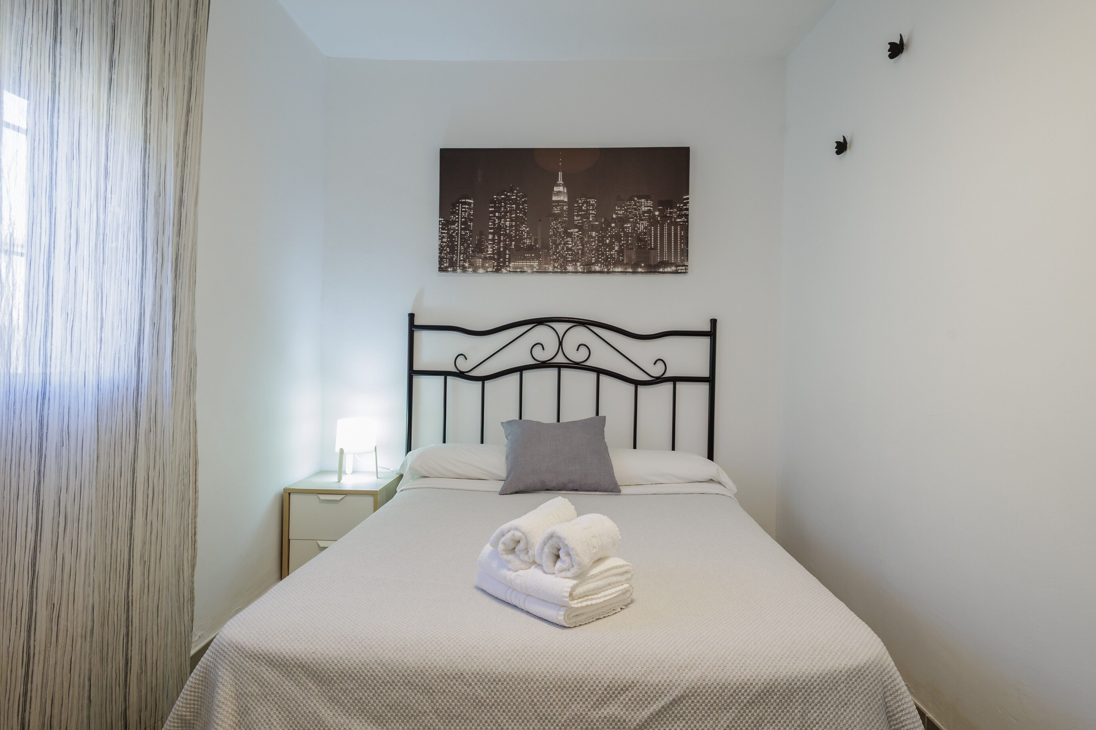 4 slaapkamers, een strijkplank/strijkijzer, wifi, beddengoed