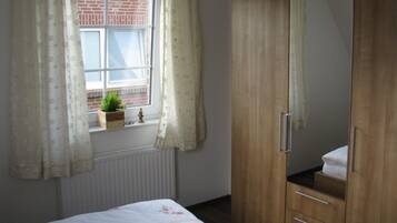 2 bedrooms, WiFi, bed sheets