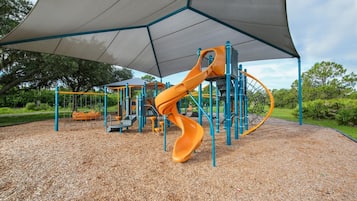 Casa, 3 quartos | Área infantil