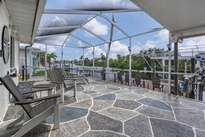 House, 3 Bedrooms | Terrace/patio - Port Charlotte Private Splash Pool with Canal 3 bedroom Home 3 Home (Port Charlotte)