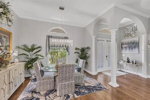 Interior - The Sanctuary - Private Pool+spa Vacation Home - Only 5 Minutes To The Gulf Coast! 3 Bedroom Home (Rotonda West)