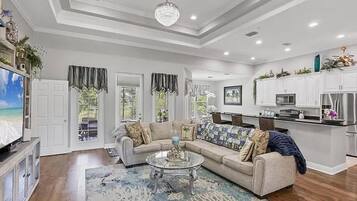 House, 3 Bedrooms | Living area | Smart TV