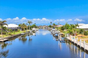 House, 3 Bedrooms | Marina - Punta Gorda Isles 3-Bedroom Canal-front Pool Home with Dock 3 Home (Punta Gorda)