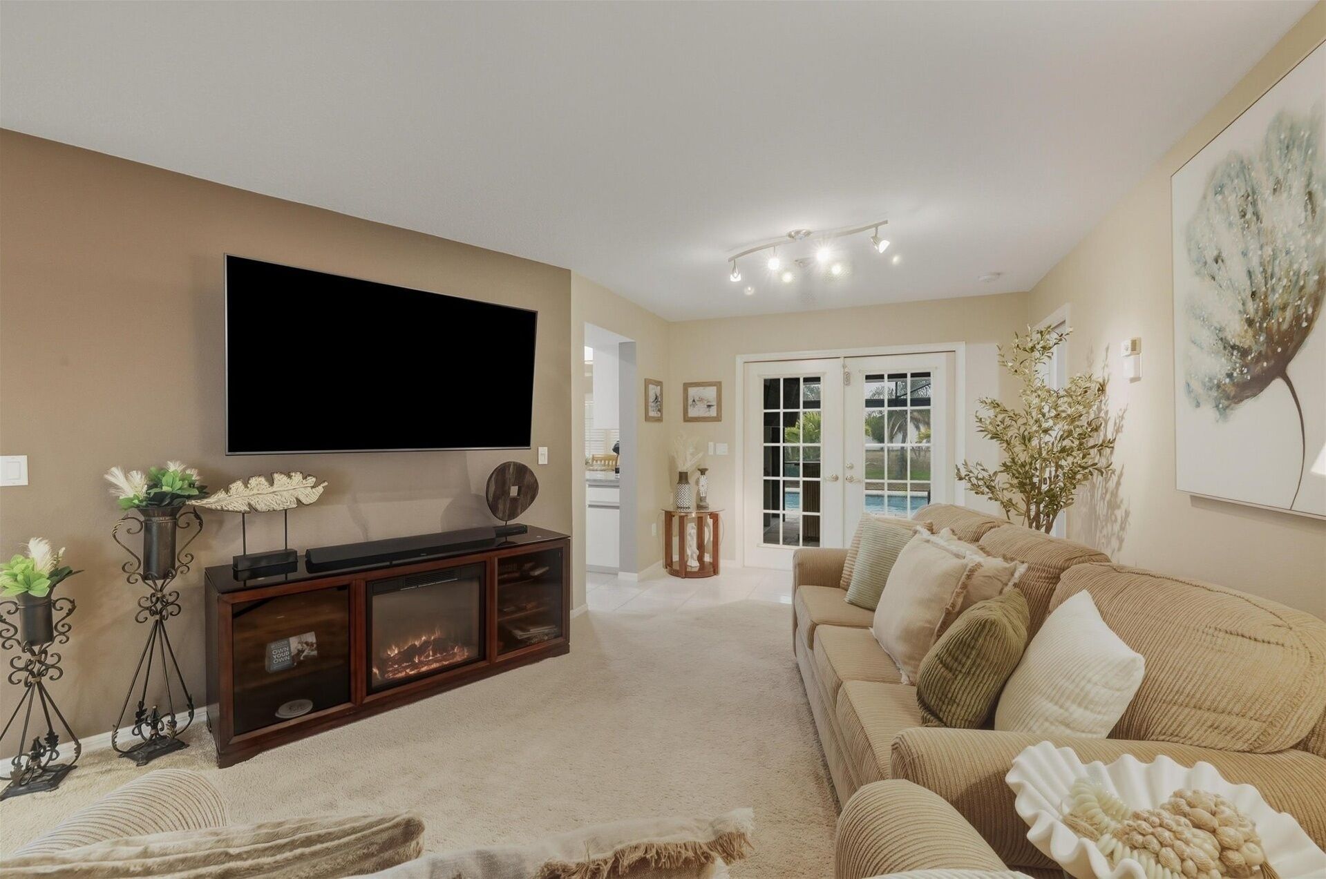 House, 3 Bedrooms | Living area