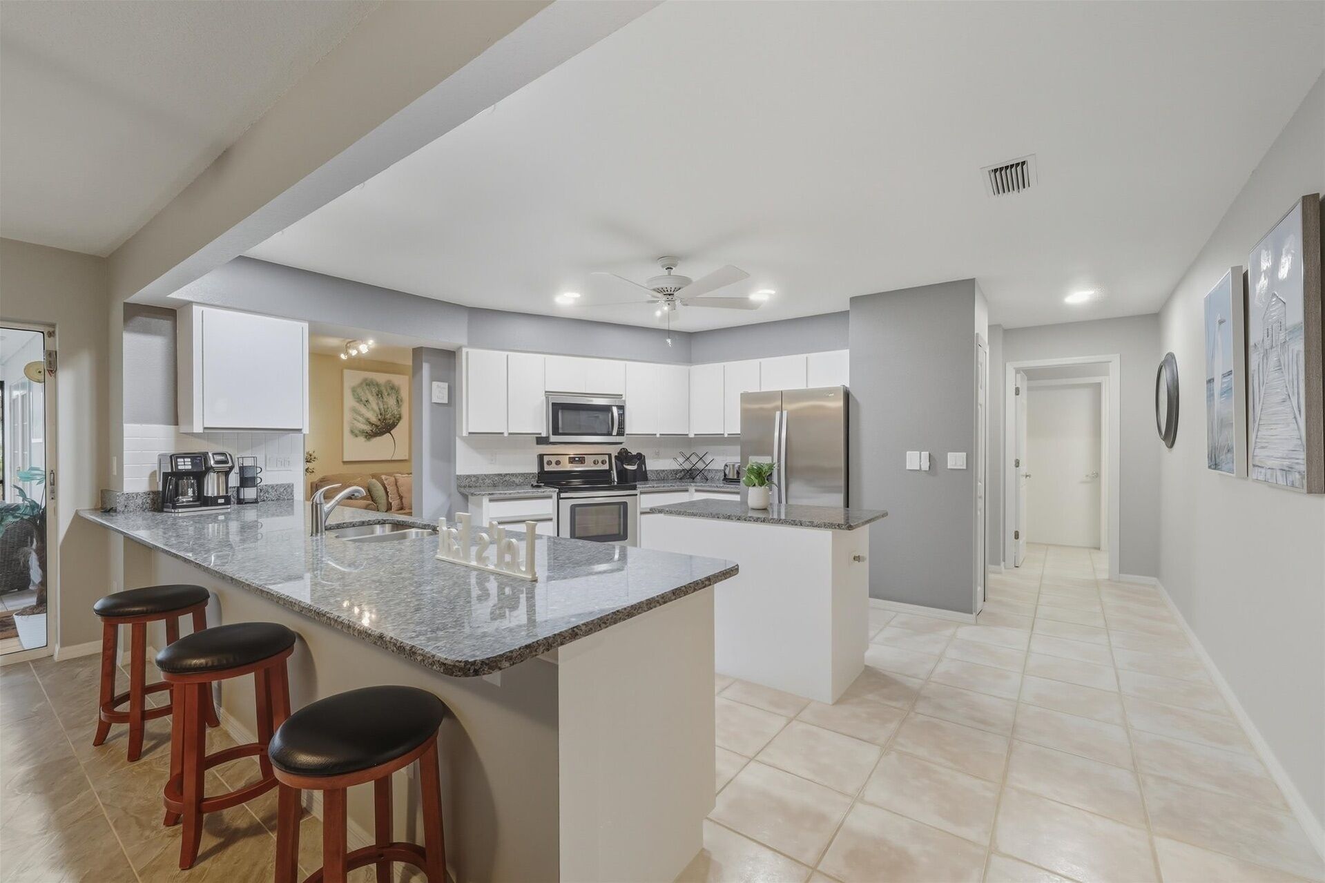 House, 3 Bedrooms | Private kitchen | Fridge, oven, coffee/tea maker, toaster