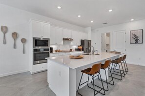 Private kitchen - South Gulf Cove 3 Bedroom Private Home with Hot Tub 3 Home (Port Charlotte)