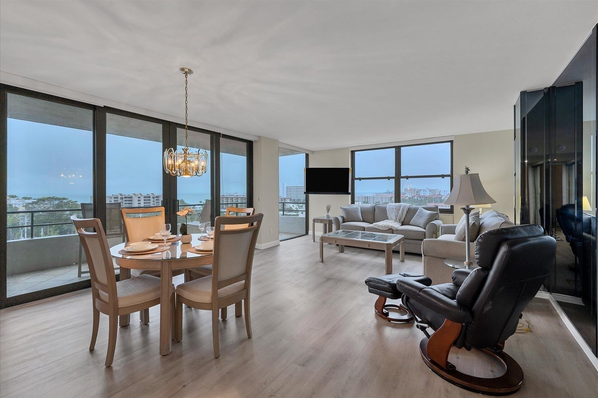 Condo, 2 Bedrooms | Living area | Smart TV