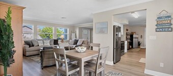 Cape Coral 3 Bedroom Private Pool Home - Canal Access 3 Home