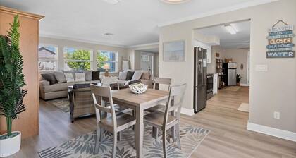 Cape Coral 3 Bedroom Private Pool Home - Canal Access 3 Home