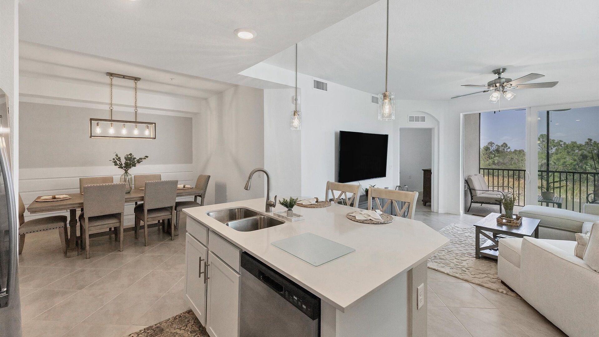 Condo, 3 phòng ngủ | Nội thất