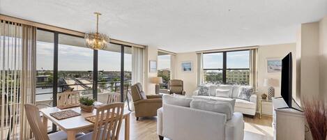 Condo, 2 Bedrooms | Living area