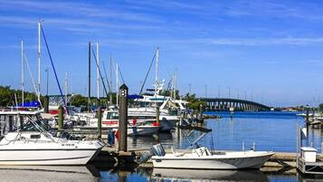 House, 4 Bedrooms | Marina